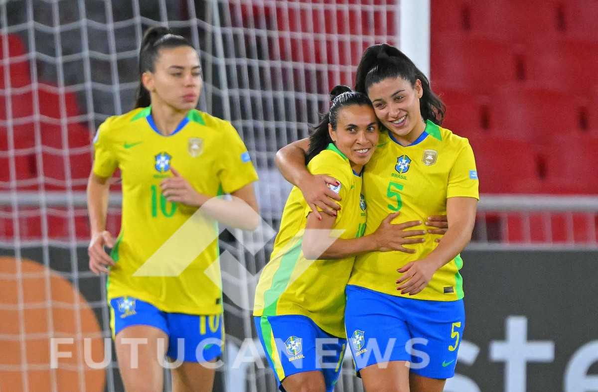 Brasil goleia Uruguai e está na final da Copa América Feminina